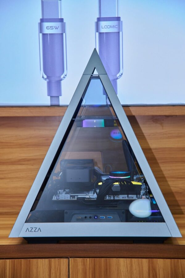 pc gamers PC Gamer AZZA Pyramid Mesh — Station haute performance
